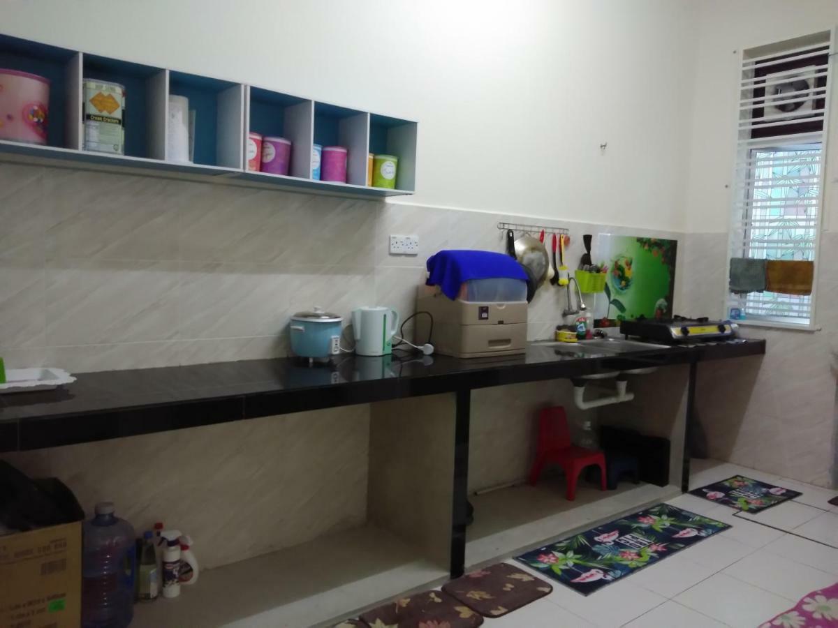 Zah'Ra Homestay Kuala Lipis Exterior foto